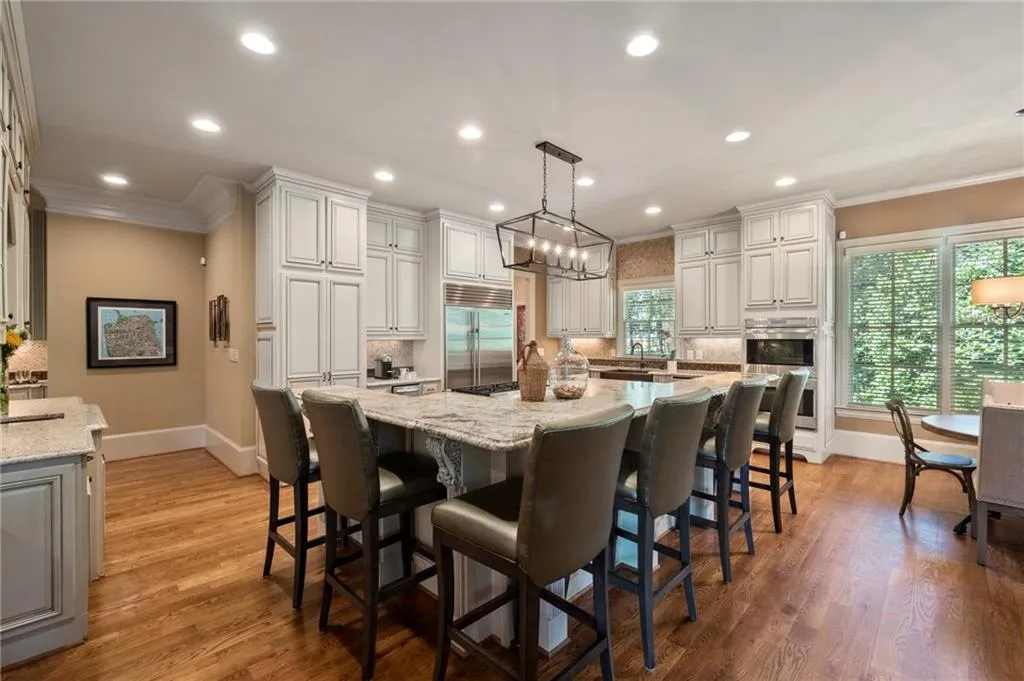 5035 Lake Forrest Drive Ne, Sandy Springs, Georgia 30342, 6 Bedrooms Bedrooms, ,6 BathroomsBathrooms,Residential,Sold,5035 Lake Forrest Drive Ne,6943571