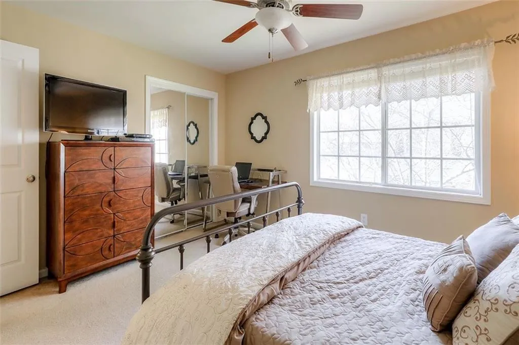 6940 Roswell Road Unit 18e, Sandy Springs, Georgia 30328, 1 Bedroom Bedrooms, ,1 BathroomBathrooms,Residential,Sold,6940 Roswell Road Unit 18e,6689841