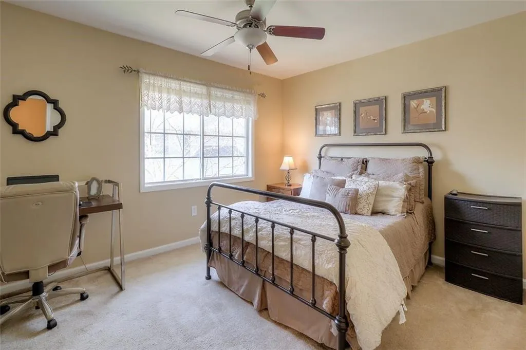 6940 Roswell Road Unit 18e, Sandy Springs, Georgia 30328, 1 Bedroom Bedrooms, ,1 BathroomBathrooms,Residential,Sold,6940 Roswell Road Unit 18e,6689841