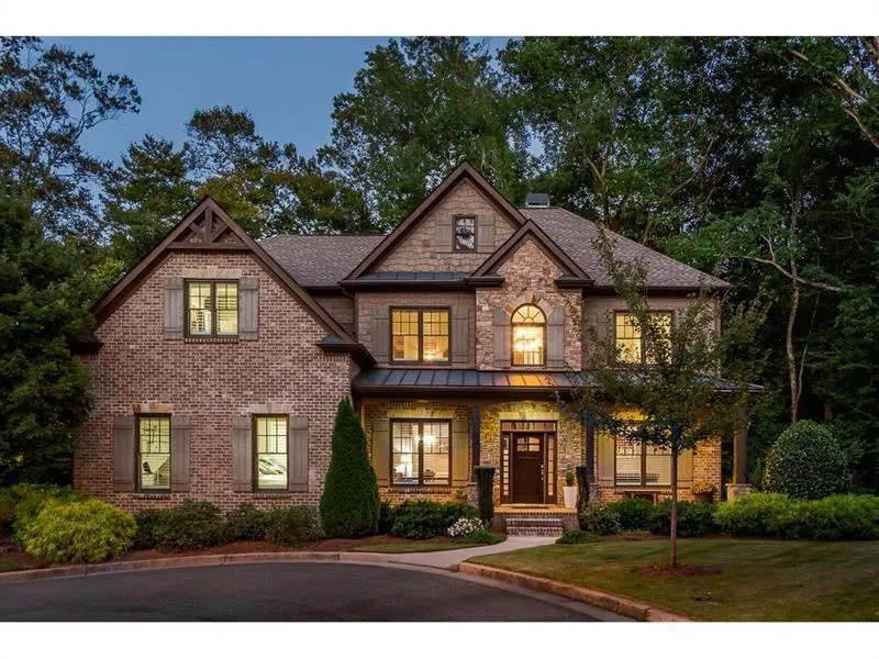 4615 Enclave At Peachtree Dunwoody, Atlanta, Georgia 30342, 6 Bedrooms Bedrooms, ,5 BathroomsBathrooms,Residential,Sold,4615 Enclave At Peachtree Dunwoody,6120758