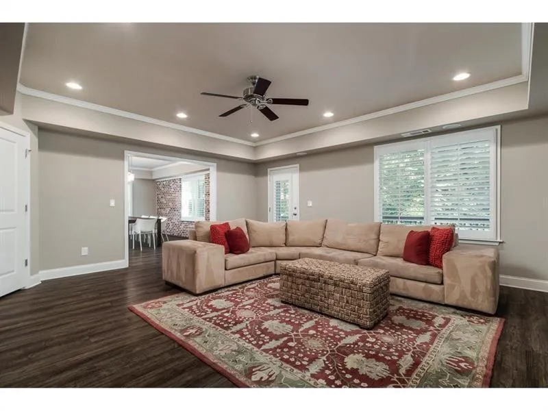 4615 Enclave At Peachtree Dunwoody, Atlanta, Georgia 30342, 6 Bedrooms Bedrooms, ,5 BathroomsBathrooms,Residential,Sold,4615 Enclave At Peachtree Dunwoody,6120758