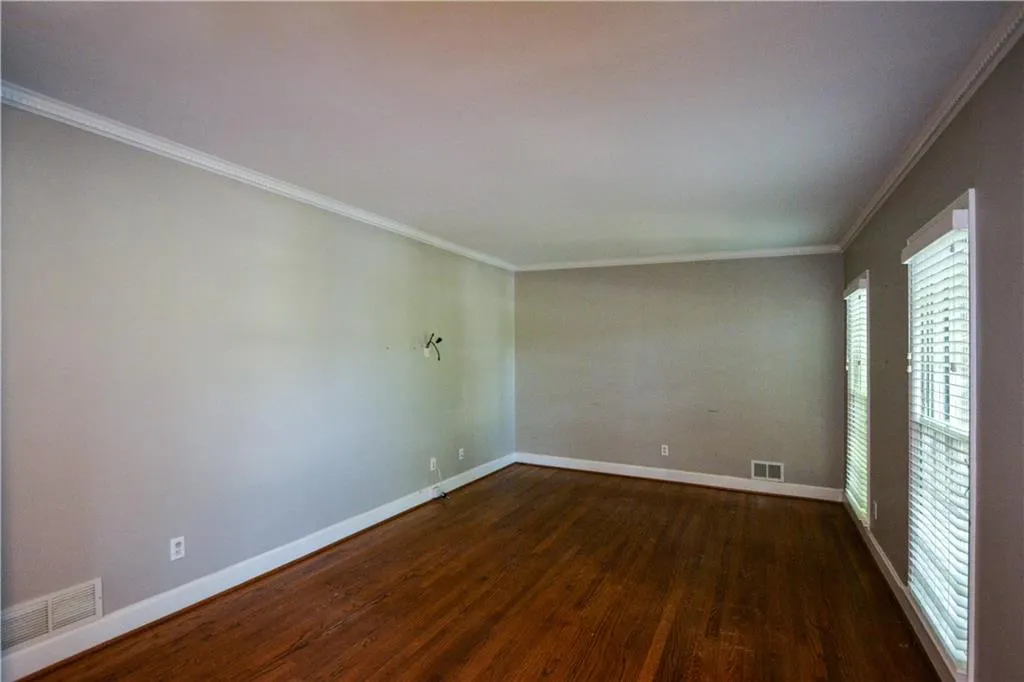 230 River Valley Road, Sandy Springs, Georgia 30328, 4 Bedrooms Bedrooms, ,3 BathroomsBathrooms,Residential,Sold,230 River Valley Road,7123135
