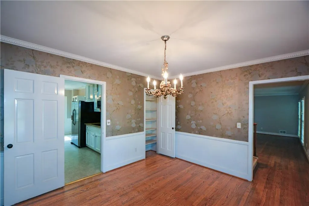 230 River Valley Road, Sandy Springs, Georgia 30328, 4 Bedrooms Bedrooms, ,3 BathroomsBathrooms,Residential,Sold,230 River Valley Road,7123135