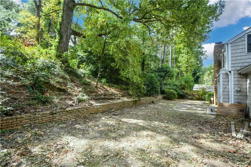 230 River Valley Road, Sandy Springs, Georgia 30328, 4 Bedrooms Bedrooms, ,3 BathroomsBathrooms,Residential,Sold,230 River Valley Road,7123135