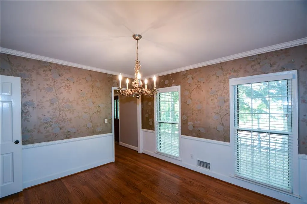 230 River Valley Road, Sandy Springs, Georgia 30328, 4 Bedrooms Bedrooms, ,3 BathroomsBathrooms,Residential,Sold,230 River Valley Road,7123135