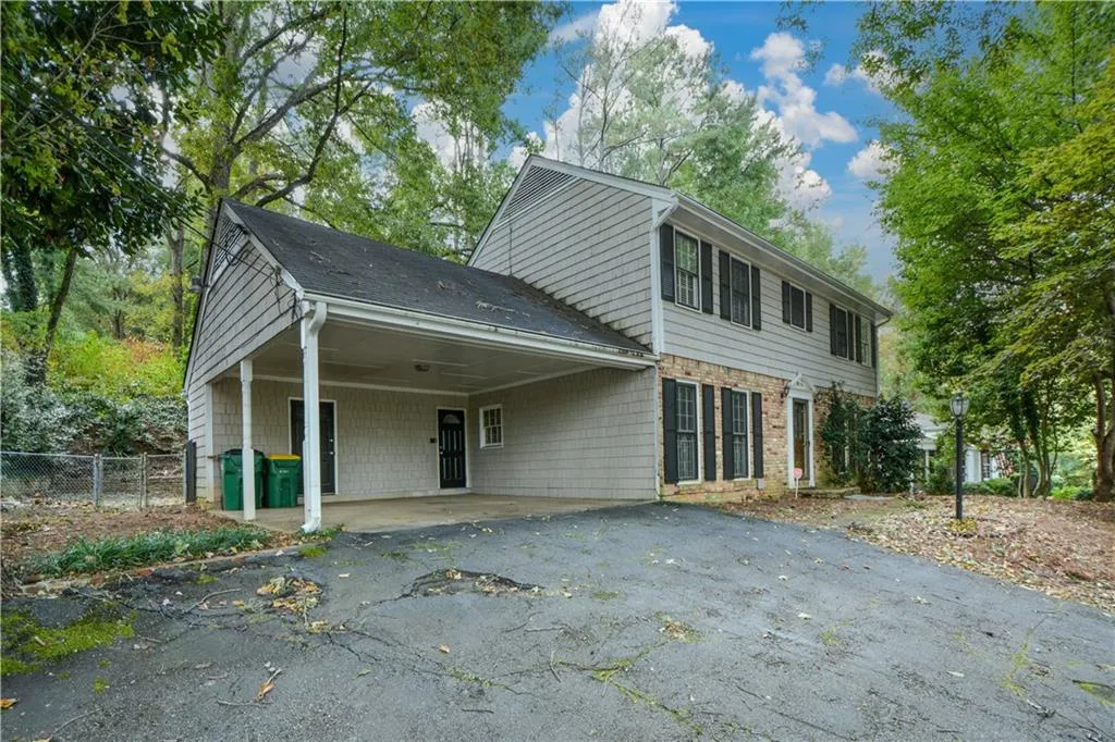 230 River Valley Road, Sandy Springs, Georgia 30328, 4 Bedrooms Bedrooms, ,3 BathroomsBathrooms,Residential,Sold,230 River Valley Road,7123135