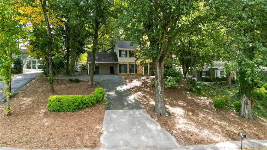 230 River Valley Road, Sandy Springs, Georgia 30328, 4 Bedrooms Bedrooms, ,3 BathroomsBathrooms,Residential,Sold,230 River Valley Road,7123135