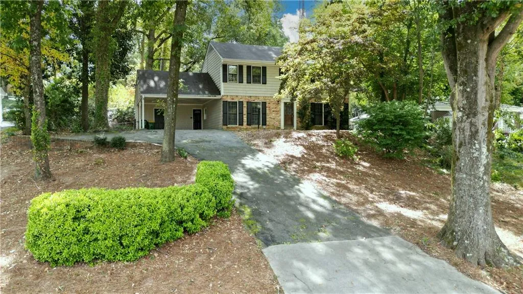 230 River Valley Road, Sandy Springs, Georgia 30328, 4 Bedrooms Bedrooms, ,3 BathroomsBathrooms,Residential,Sold,230 River Valley Road,7123135
