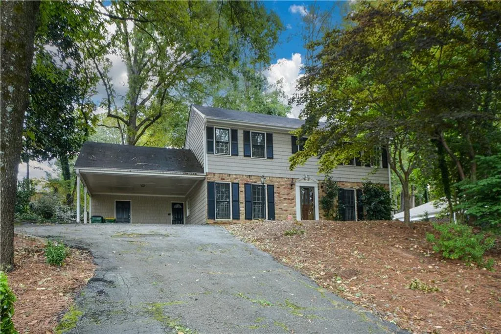 230 River Valley Road, Sandy Springs, Georgia 30328, 4 Bedrooms Bedrooms, ,3 BathroomsBathrooms,Residential,Sold,230 River Valley Road,7123135
