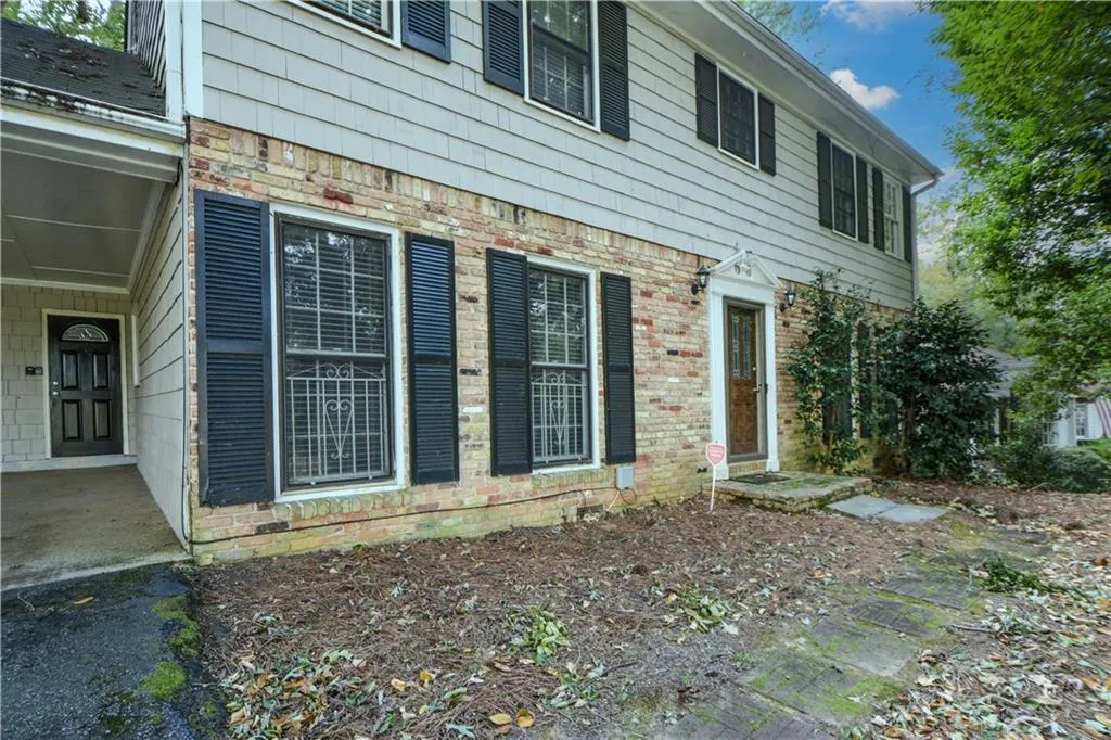 230 River Valley Road, Sandy Springs, Georgia 30328, 4 Bedrooms Bedrooms, ,3 BathroomsBathrooms,Residential,Sold,230 River Valley Road,7123135