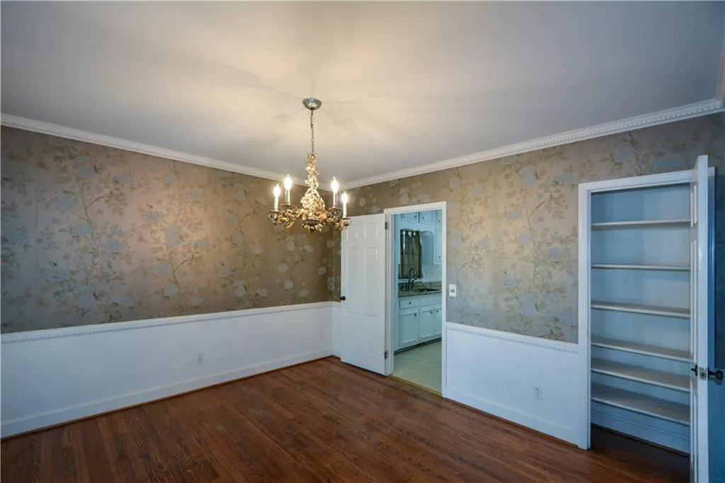 230 River Valley Road, Sandy Springs, Georgia 30328, 4 Bedrooms Bedrooms, ,3 BathroomsBathrooms,Residential,Sold,230 River Valley Road,7123135