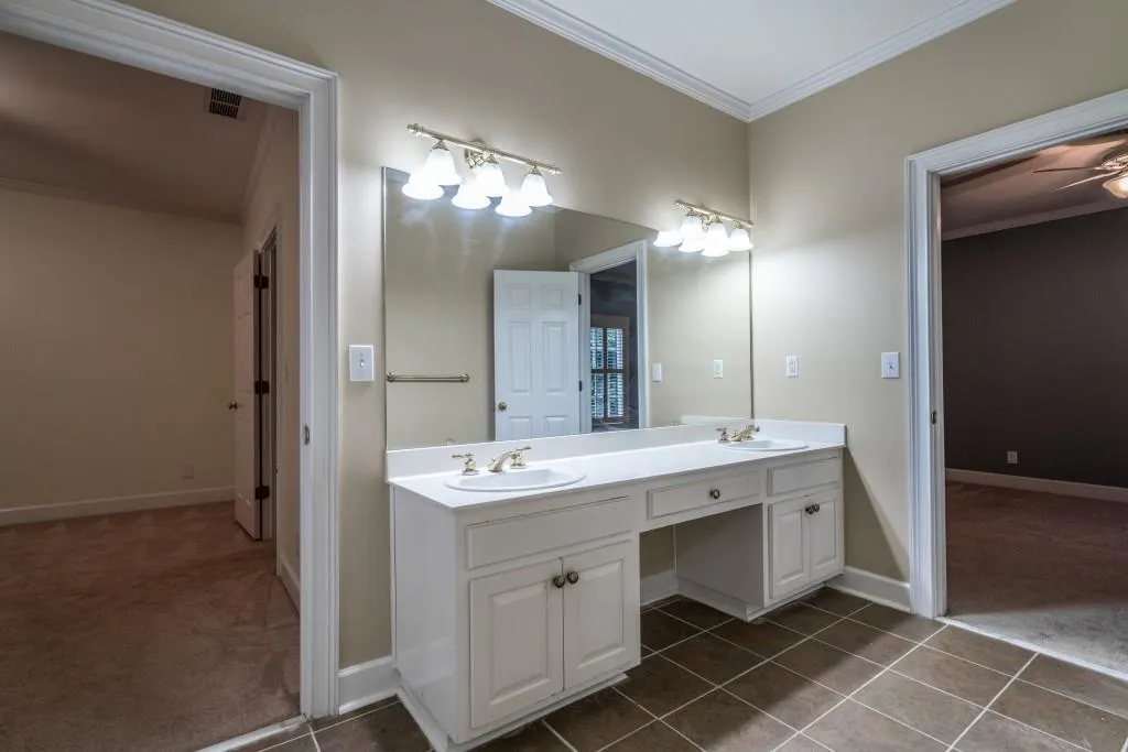 5380 Harrowood Lane, Sandy Springs, Georgia 30327, 5 Bedrooms Bedrooms, ,4 BathroomsBathrooms,Residential,Sold,5380 Harrowood Lane,5876820