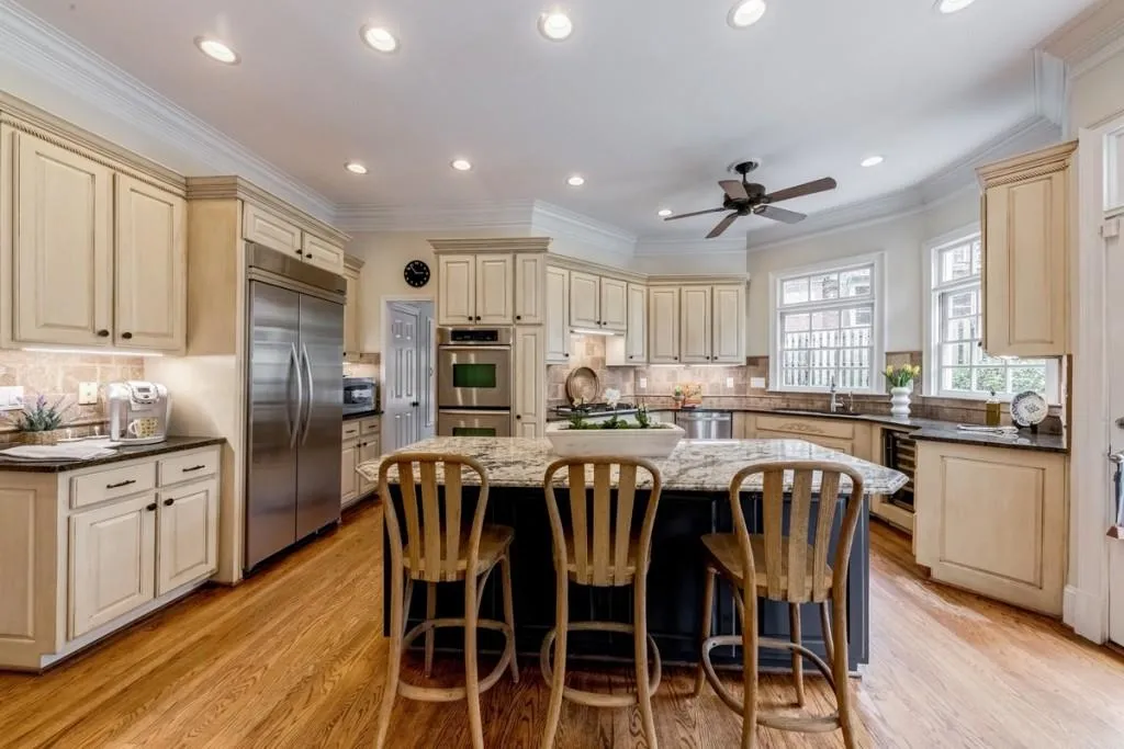 225 Powers Cove, Sandy Springs, Georgia 30327, 4 Bedrooms Bedrooms, ,4 BathroomsBathrooms,Residential,Sold,225 Powers Cove,6695803