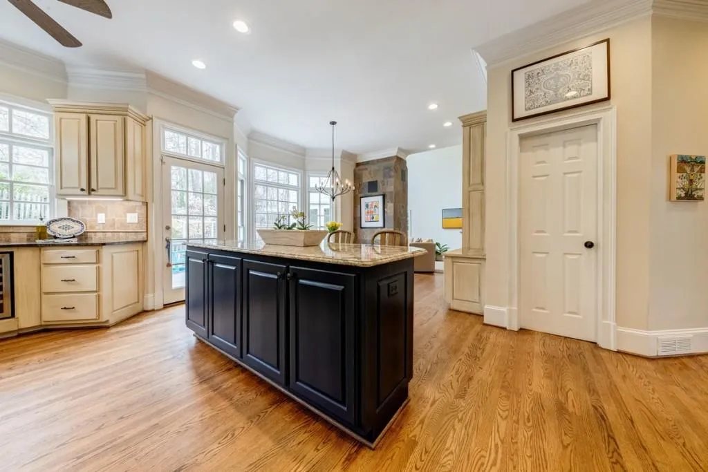 225 Powers Cove, Sandy Springs, Georgia 30327, 4 Bedrooms Bedrooms, ,4 BathroomsBathrooms,Residential,Sold,225 Powers Cove,6695803