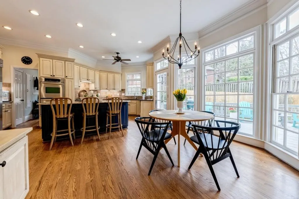225 Powers Cove, Sandy Springs, Georgia 30327, 4 Bedrooms Bedrooms, ,4 BathroomsBathrooms,Residential,Sold,225 Powers Cove,6695803
