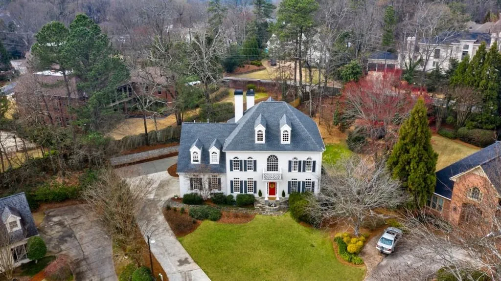 225 Powers Cove, Sandy Springs, Georgia 30327, 4 Bedrooms Bedrooms, ,4 BathroomsBathrooms,Residential,Sold,225 Powers Cove,6695803