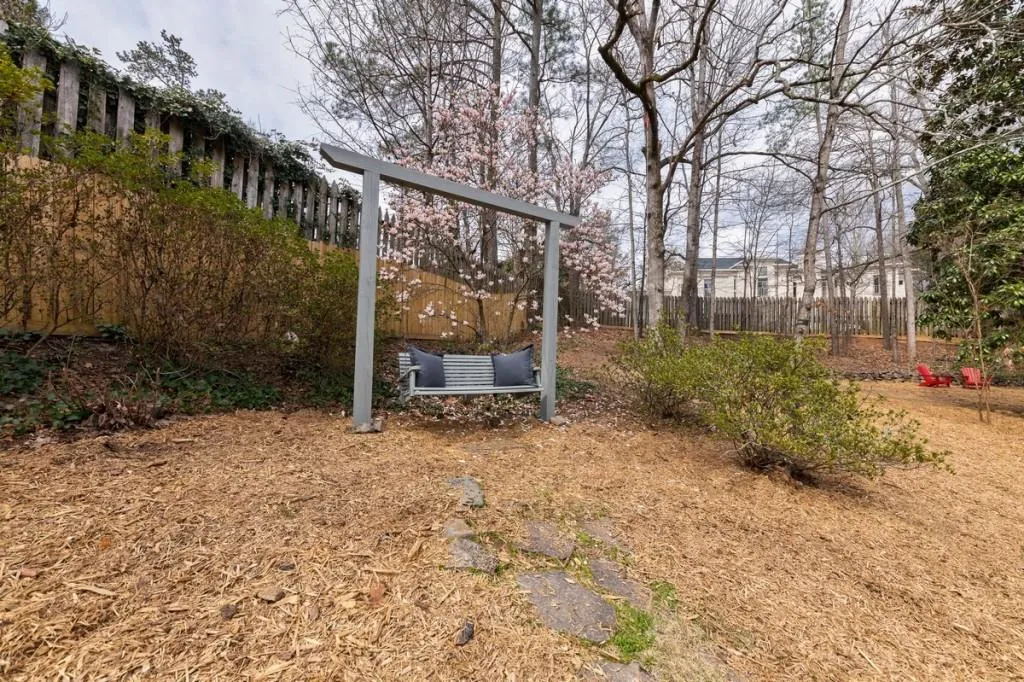 225 Powers Cove, Sandy Springs, Georgia 30327, 4 Bedrooms Bedrooms, ,4 BathroomsBathrooms,Residential,Sold,225 Powers Cove,6695803