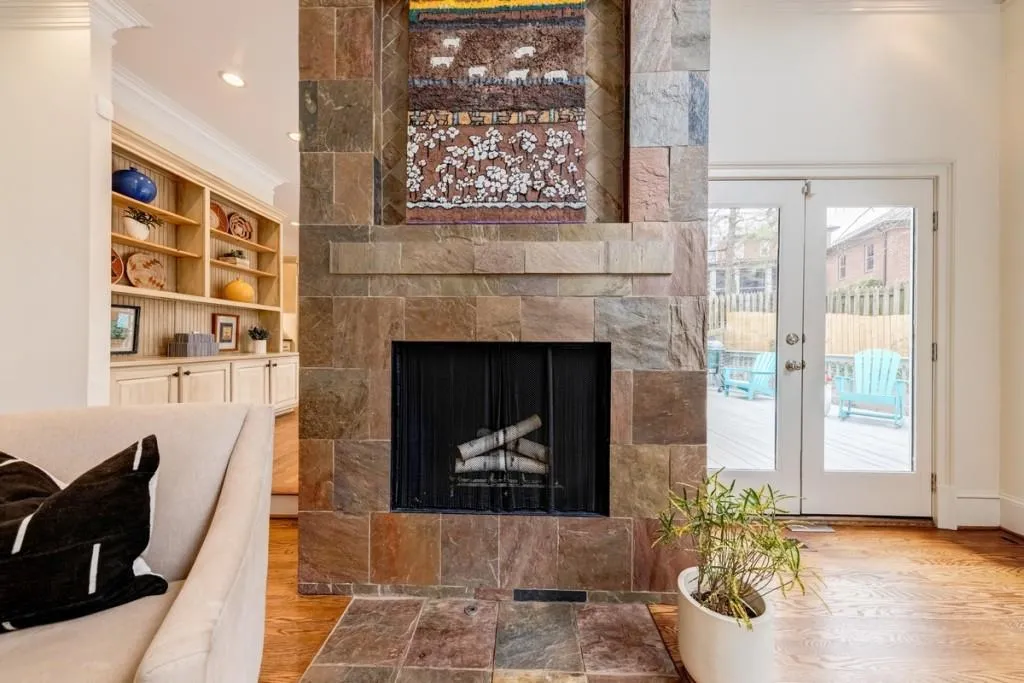 225 Powers Cove, Sandy Springs, Georgia 30327, 4 Bedrooms Bedrooms, ,4 BathroomsBathrooms,Residential,Sold,225 Powers Cove,6695803