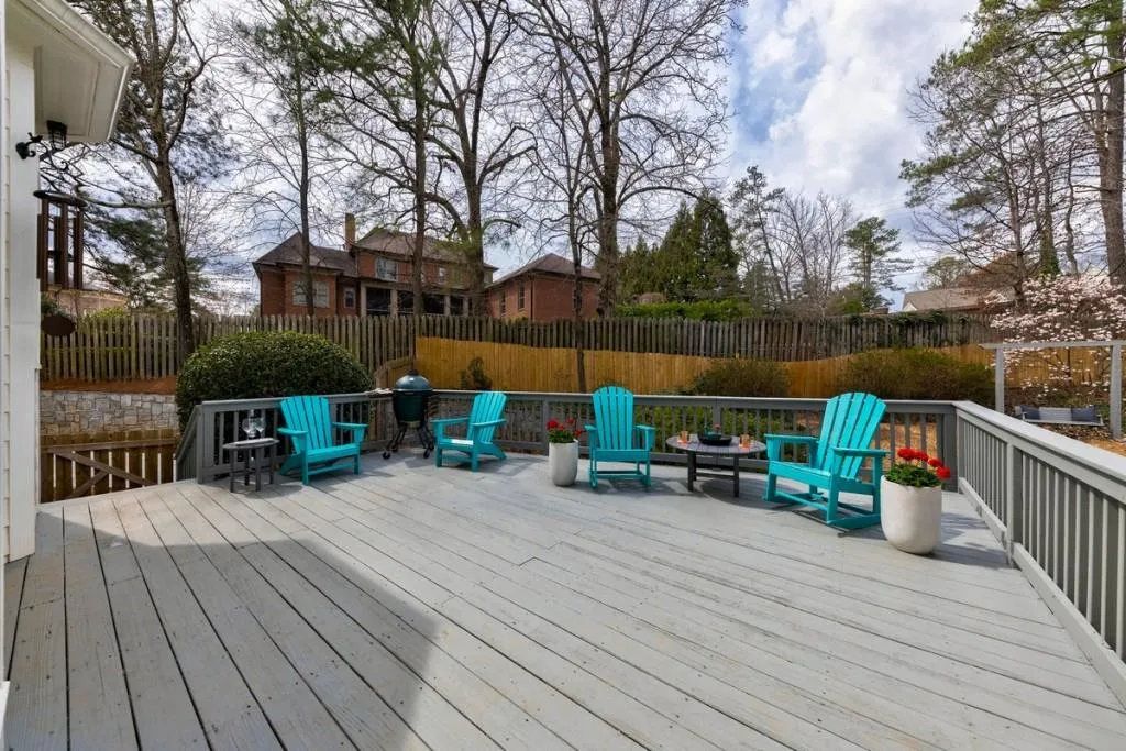 225 Powers Cove, Sandy Springs, Georgia 30327, 4 Bedrooms Bedrooms, ,4 BathroomsBathrooms,Residential,Sold,225 Powers Cove,6695803