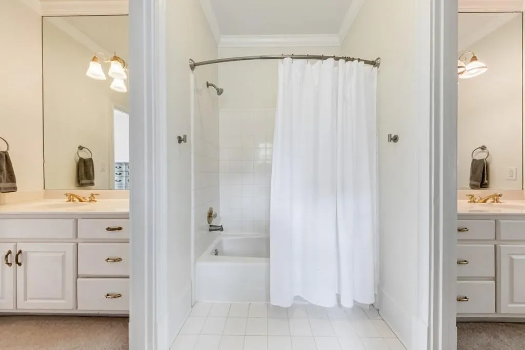 225 Powers Cove, Sandy Springs, Georgia 30327, 4 Bedrooms Bedrooms, ,4 BathroomsBathrooms,Residential,Sold,225 Powers Cove,6695803