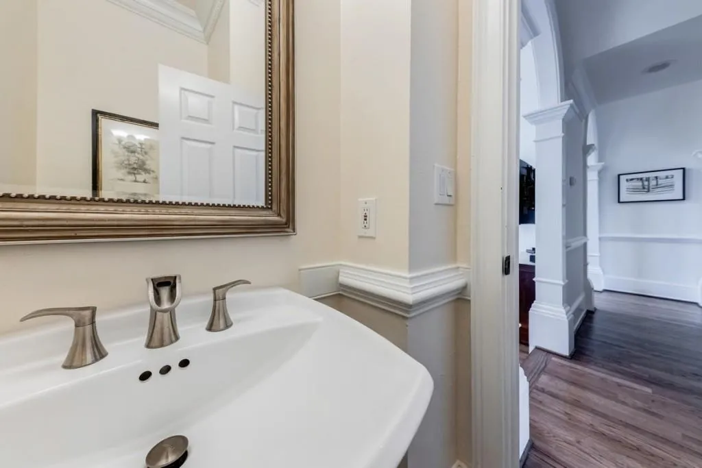 225 Powers Cove, Sandy Springs, Georgia 30327, 4 Bedrooms Bedrooms, ,4 BathroomsBathrooms,Residential,Sold,225 Powers Cove,6695803