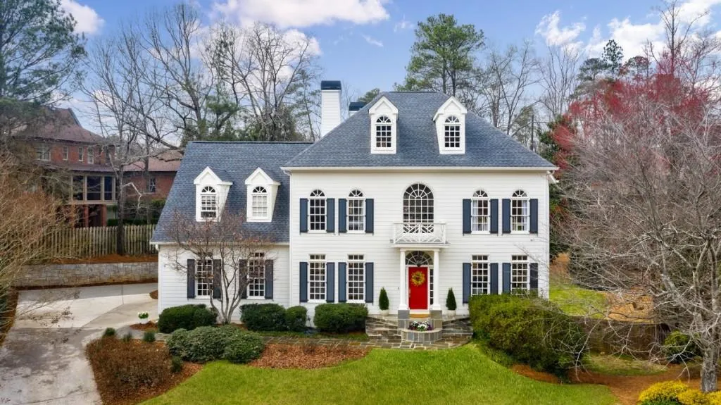 225 Powers Cove, Sandy Springs, Georgia 30327, 4 Bedrooms Bedrooms, ,4 BathroomsBathrooms,Residential,Sold,225 Powers Cove,6695803