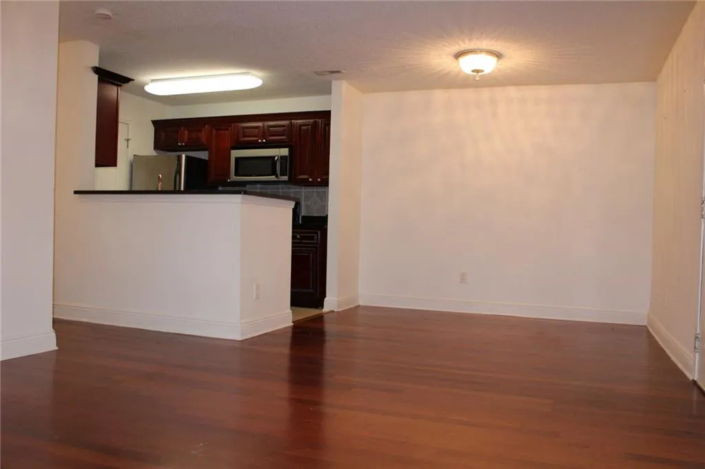 6205 Santa Fe Parkway, Sandy Springs, Georgia 30350, 2 Bedrooms Bedrooms, ,2 BathroomsBathrooms,Residential,Sold,6205 Santa Fe Parkway,6527948