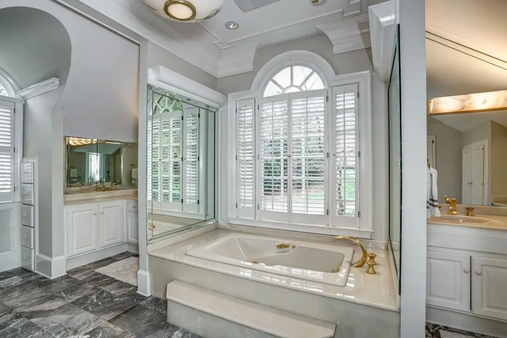 4969 Long Island Drive Nw, Sandy Springs, Georgia 30327, 4 Bedrooms Bedrooms, ,5 BathroomsBathrooms,Residential,Sold,4969 Long Island Drive Nw,5786091