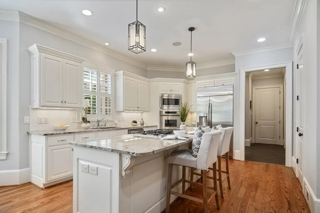 770 E Northway Lane, Atlanta, Georgia 30342, 5 Bedrooms Bedrooms, ,6 BathroomsBathrooms,Residential,Sold,770 E Northway Lane,6869815