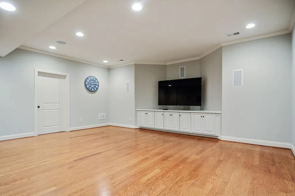 770 E Northway Lane, Atlanta, Georgia 30342, 5 Bedrooms Bedrooms, ,6 BathroomsBathrooms,Residential,Sold,770 E Northway Lane,6869815