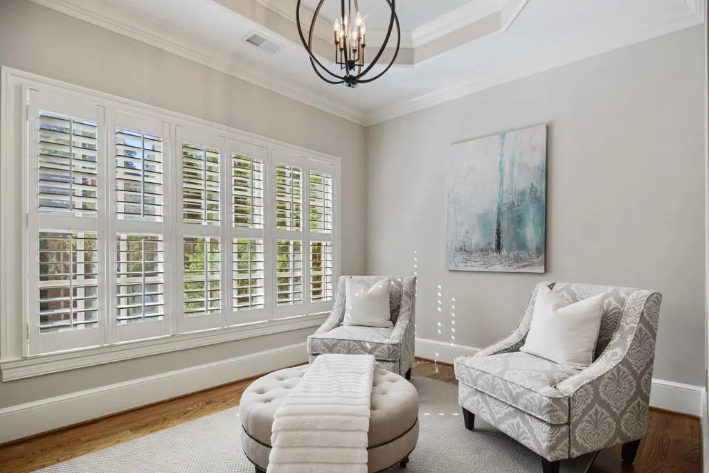 770 E Northway Lane, Atlanta, Georgia 30342, 5 Bedrooms Bedrooms, ,6 BathroomsBathrooms,Residential,Sold,770 E Northway Lane,6869815