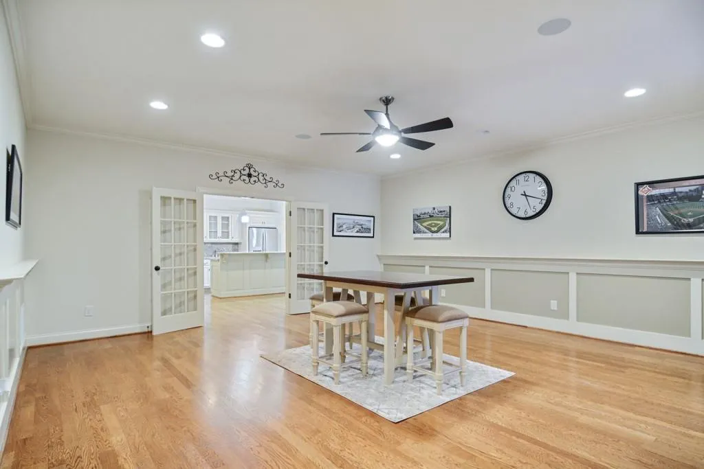770 E Northway Lane, Atlanta, Georgia 30342, 5 Bedrooms Bedrooms, ,6 BathroomsBathrooms,Residential,Sold,770 E Northway Lane,6869815