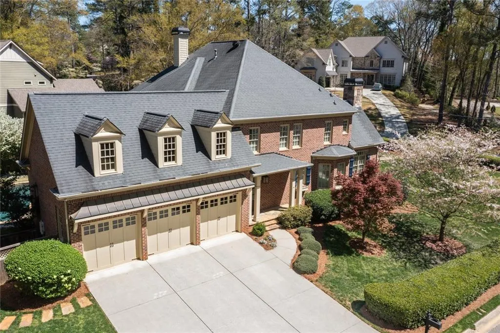 770 E Northway Lane, Atlanta, Georgia 30342, 5 Bedrooms Bedrooms, ,6 BathroomsBathrooms,Residential,Sold,770 E Northway Lane,6869815