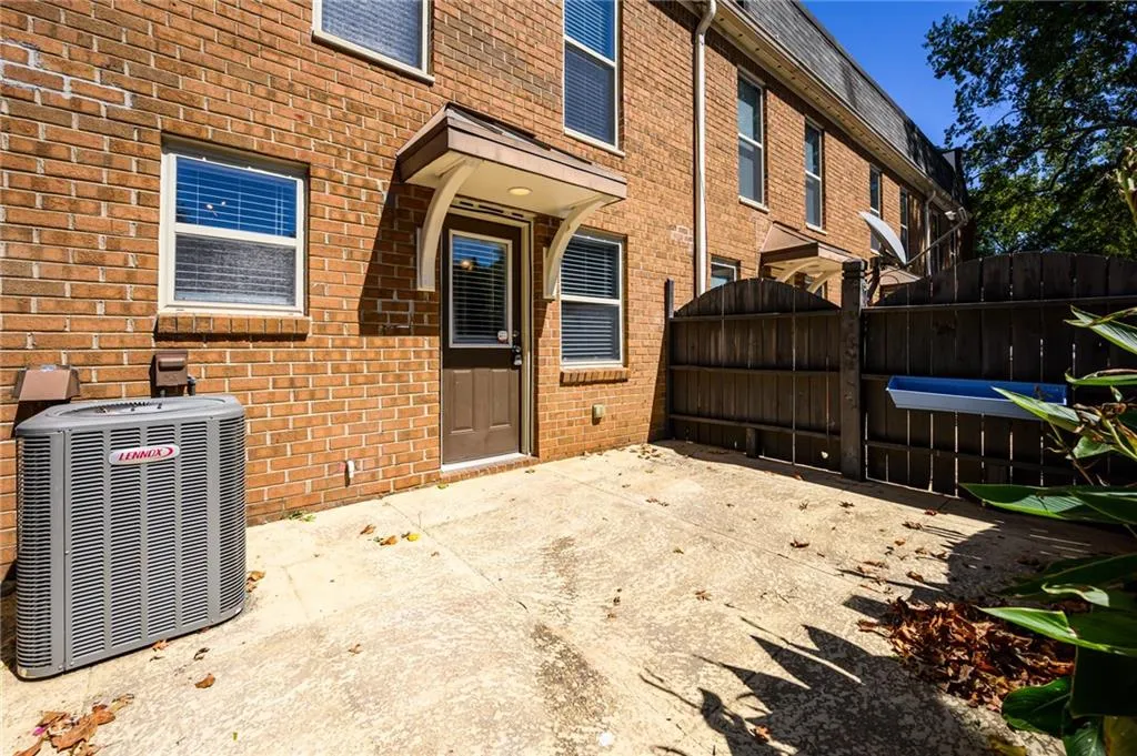 135 N River Drive Unit E, Sandy Springs, Georgia 30350, 2 Bedrooms Bedrooms, ,2 BathroomsBathrooms,Residential,Sold,135 N River Drive Unit E,7083296