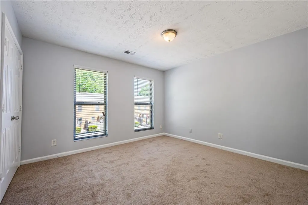 135 N River Drive Unit E, Sandy Springs, Georgia 30350, 2 Bedrooms Bedrooms, ,2 BathroomsBathrooms,Residential,Sold,135 N River Drive Unit E,7083296