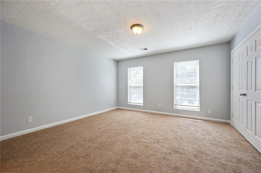 135 N River Drive Unit E, Sandy Springs, Georgia 30350, 2 Bedrooms Bedrooms, ,2 BathroomsBathrooms,Residential,Sold,135 N River Drive Unit E,7083296