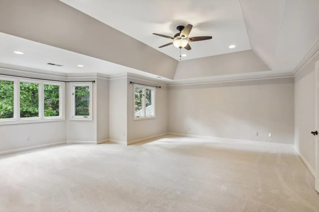 100 Spindale Court, Sandy Springs, Georgia 30350, 6 Bedrooms Bedrooms, ,5 BathroomsBathrooms,Residential,Sold,100 Spindale Court,7373525