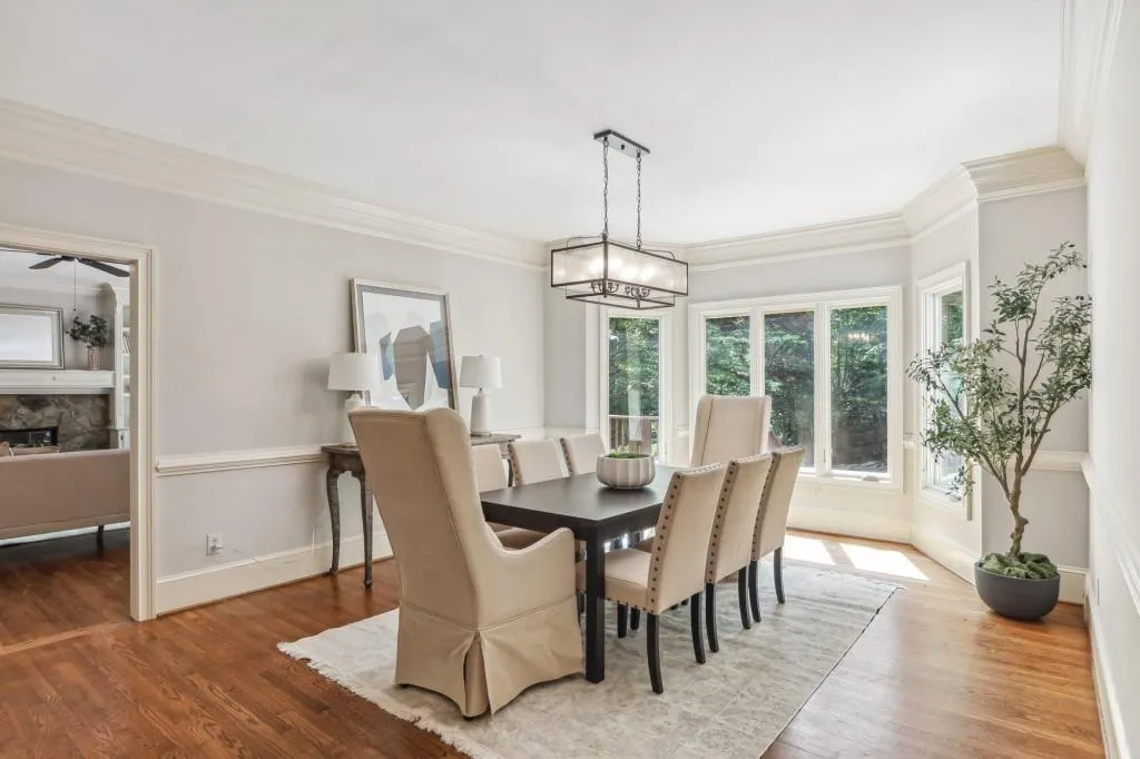 100 Spindale Court, Sandy Springs, Georgia 30350, 6 Bedrooms Bedrooms, ,5 BathroomsBathrooms,Residential,Sold,100 Spindale Court,7373525