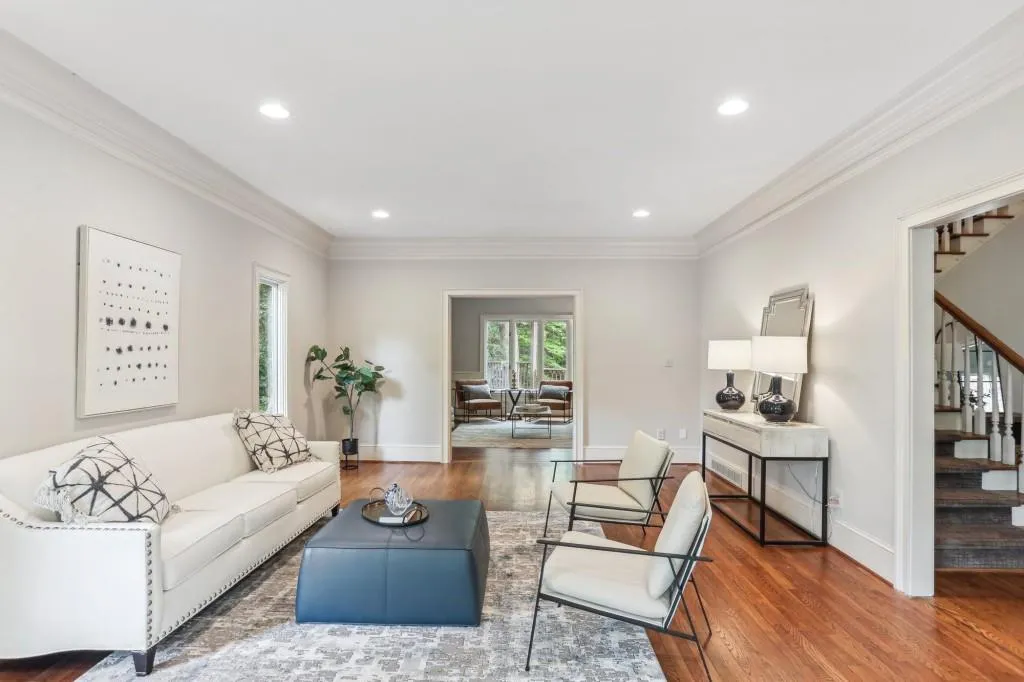 100 Spindale Court, Sandy Springs, Georgia 30350, 6 Bedrooms Bedrooms, ,5 BathroomsBathrooms,Residential,Sold,100 Spindale Court,7373525