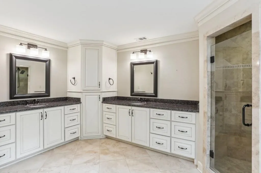 100 Spindale Court, Sandy Springs, Georgia 30350, 6 Bedrooms Bedrooms, ,5 BathroomsBathrooms,Residential,Sold,100 Spindale Court,7373525