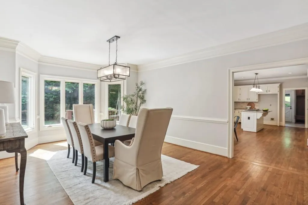 100 Spindale Court, Sandy Springs, Georgia 30350, 6 Bedrooms Bedrooms, ,5 BathroomsBathrooms,Residential,Sold,100 Spindale Court,7373525