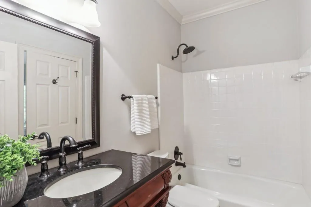 100 Spindale Court, Sandy Springs, Georgia 30350, 6 Bedrooms Bedrooms, ,5 BathroomsBathrooms,Residential,Sold,100 Spindale Court,7373525