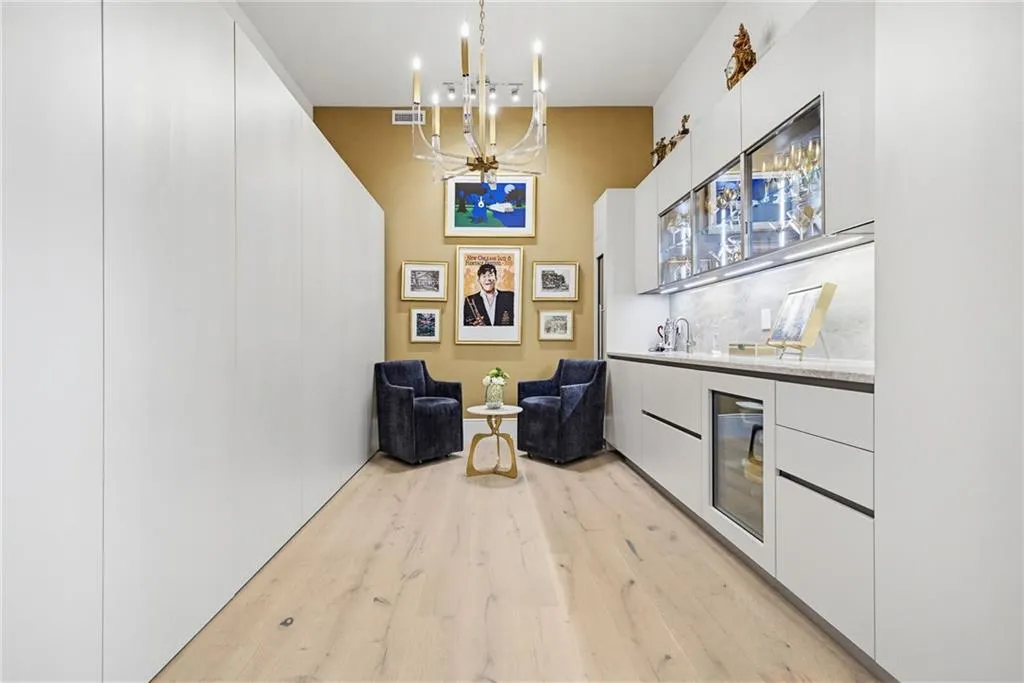 2425 Peachtree Road Ne Unit 1704, Atlanta, Georgia 30305, 2 Bedrooms Bedrooms, 0 ,2 BathroomsBathrooms,Residential,For Sale,2425 Peachtree Road Ne Unit 1704,7733670