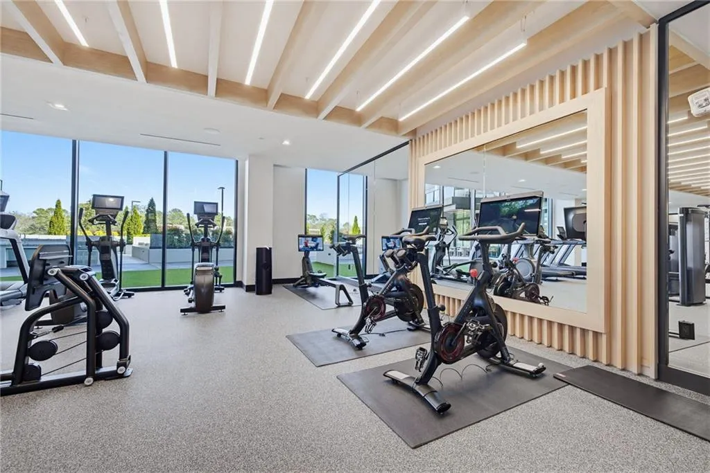 2425 Peachtree Road Ne Unit 1704, Atlanta, Georgia 30305, 2 Bedrooms Bedrooms, 0 ,2 BathroomsBathrooms,Residential,For Sale,2425 Peachtree Road Ne Unit 1704,7733670