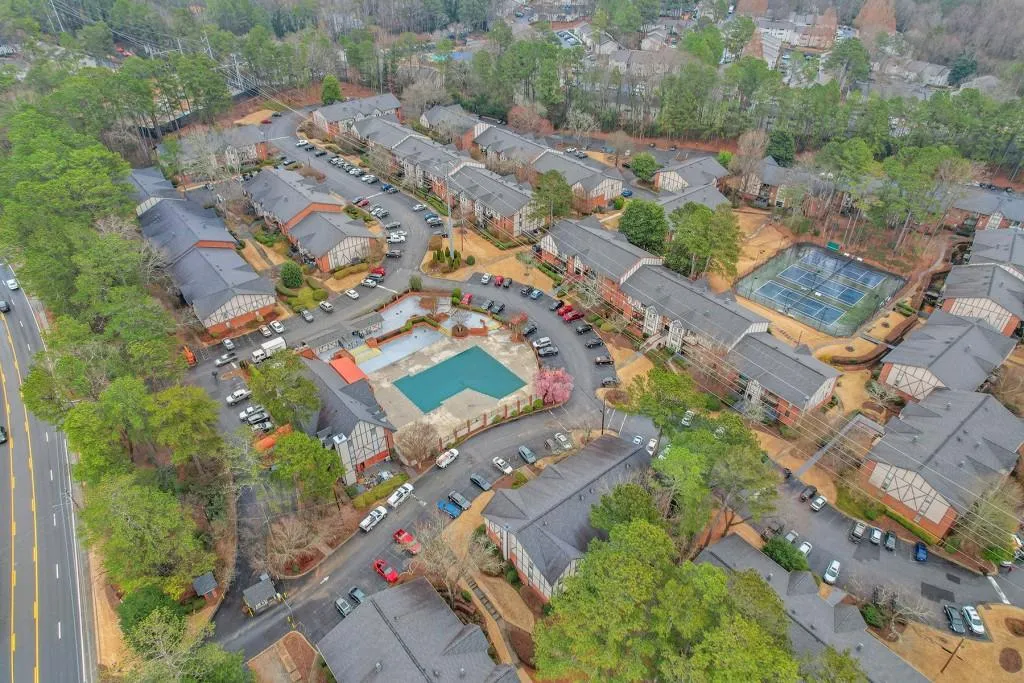 6851 Roswell Road Unit L11, Atlanta, Georgia 30328, 3 Bedrooms Bedrooms, ,2 BathroomsBathrooms,Residential,Sold,6851 Roswell Road Unit L11,7175672