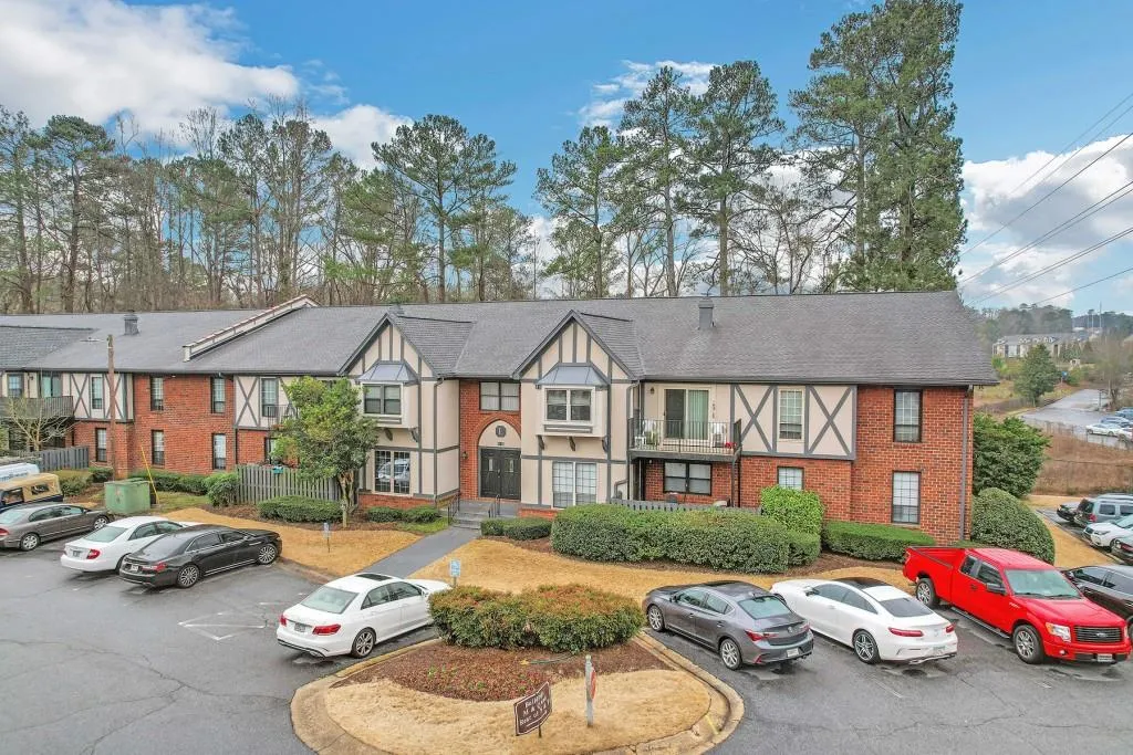 6851 Roswell Road Unit L11, Atlanta, Georgia 30328, 3 Bedrooms Bedrooms, ,2 BathroomsBathrooms,Residential,Sold,6851 Roswell Road Unit L11,7175672