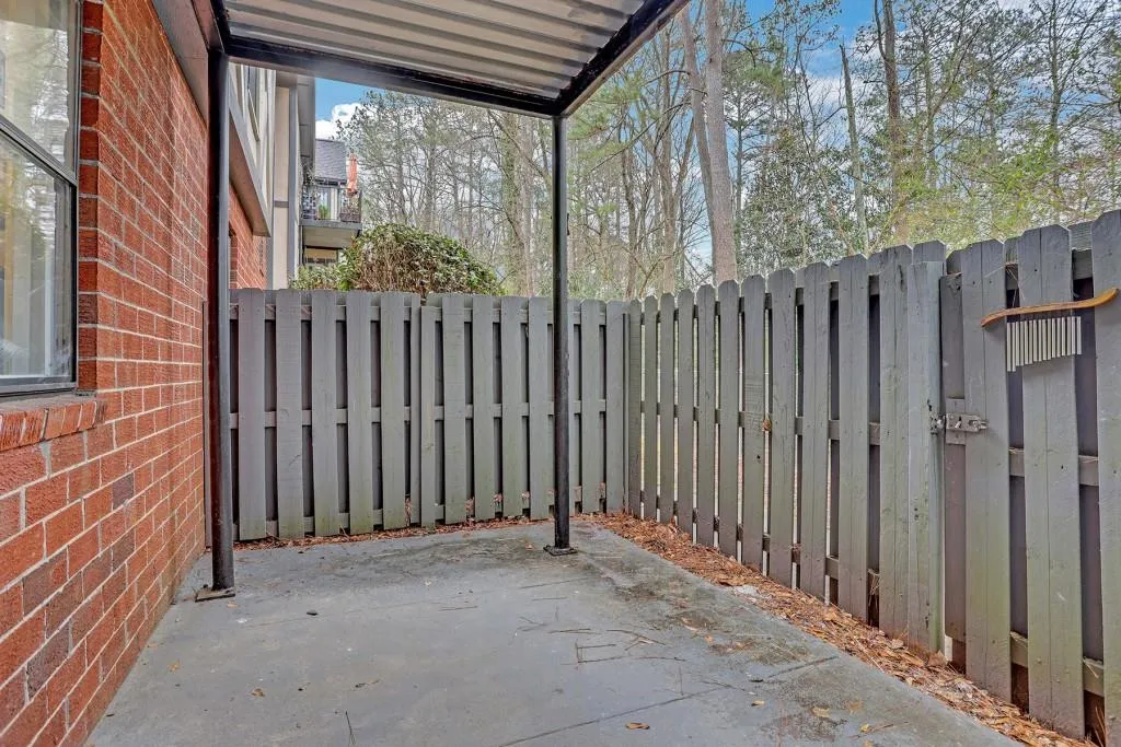 6851 Roswell Road Unit L11, Atlanta, Georgia 30328, 3 Bedrooms Bedrooms, ,2 BathroomsBathrooms,Residential,Sold,6851 Roswell Road Unit L11,7175672