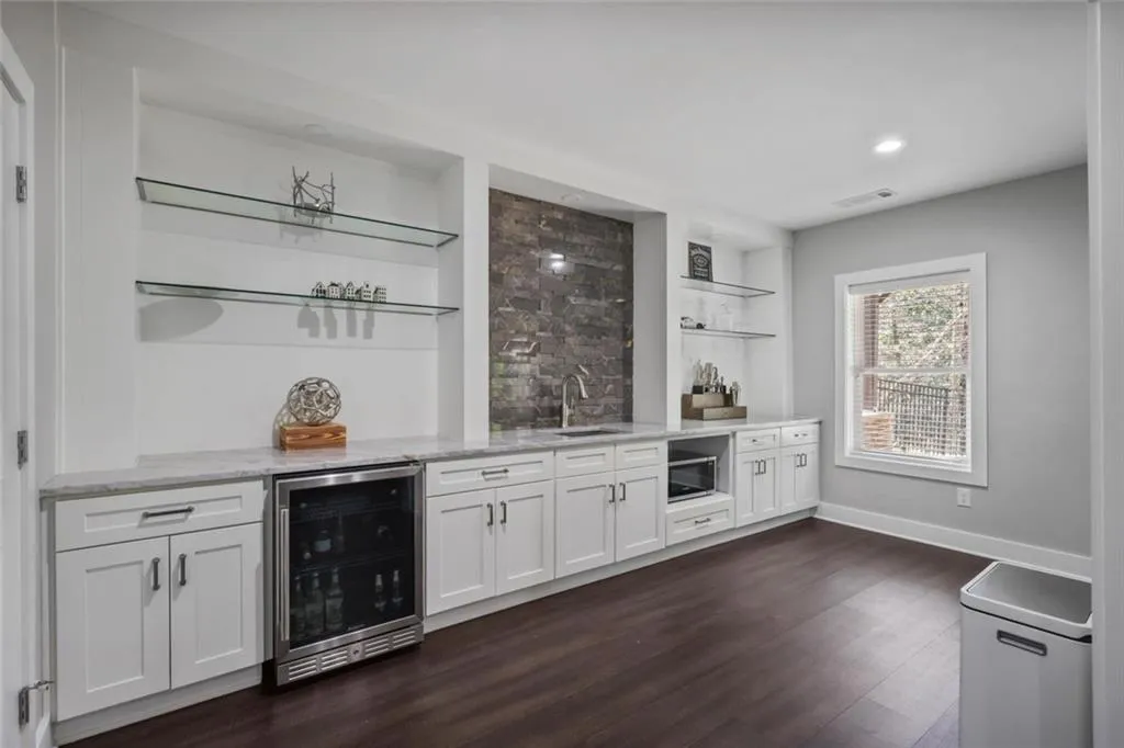 6498 Canopy Drive, Sandy Springs, Georgia 30328, 6 Bedrooms Bedrooms, ,5 BathroomsBathrooms,Residential,Sold,6498 Canopy Drive,7730294