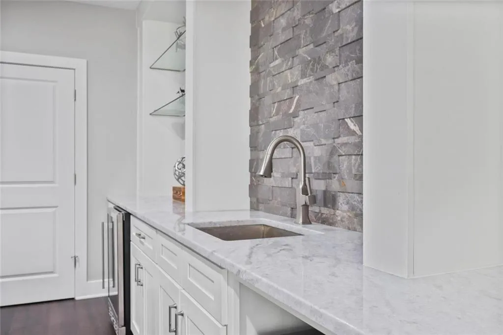 6498 Canopy Drive, Sandy Springs, Georgia 30328, 6 Bedrooms Bedrooms, ,5 BathroomsBathrooms,Residential,Sold,6498 Canopy Drive,7730294