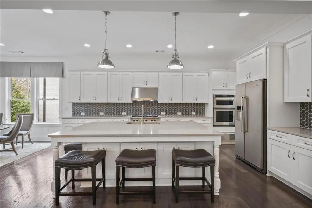 6498 Canopy Drive, Sandy Springs, Georgia 30328, 6 Bedrooms Bedrooms, ,5 BathroomsBathrooms,Residential,Sold,6498 Canopy Drive,7730294